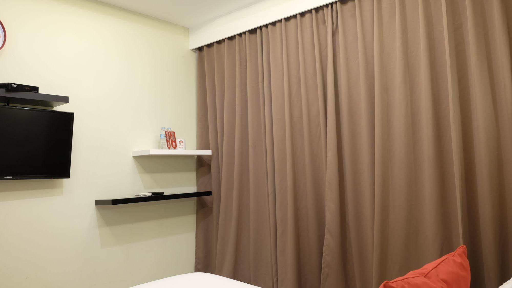 Zen Rooms Malate Robinsons Маніла Екстер'єр фото